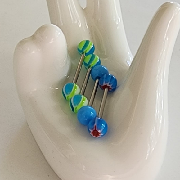 👅 4x Assorted Blue & Green Tongue Rings - Picture 3 of 3